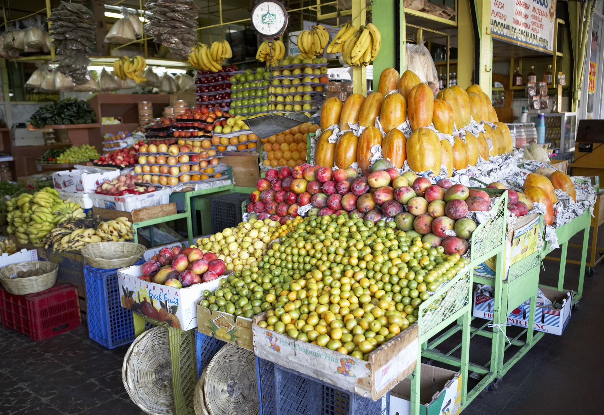Puesto-de-frutas-Mercado-Hidalgo-Tijuana-México
